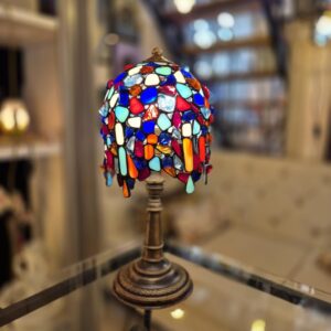 Lampă Tiffany Perla lucrată manual, cu sticlă multicoloră