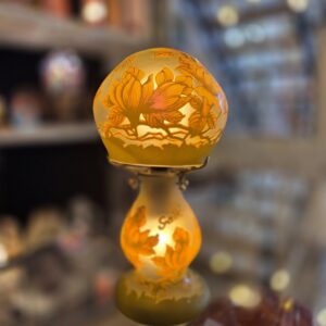 Lampă Gallé Magnolie Orange cu lumină ambientală caldă